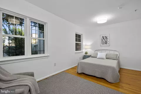 Bedroom - 649 16th St NE, Washington, DC 20002 photo 5 of 10