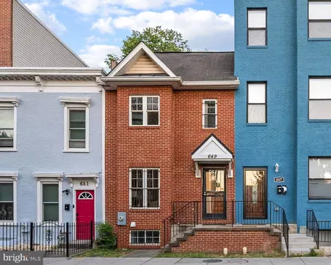 649 16th St NE, Washington, DC 20002