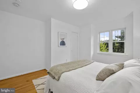 Bedroom - 649 16th St NE, Washington, DC 20002 photo 4 of 10