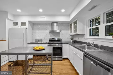 Kitchen - 649 16th St NE, Washington, DC 20002 photo 3 of 4