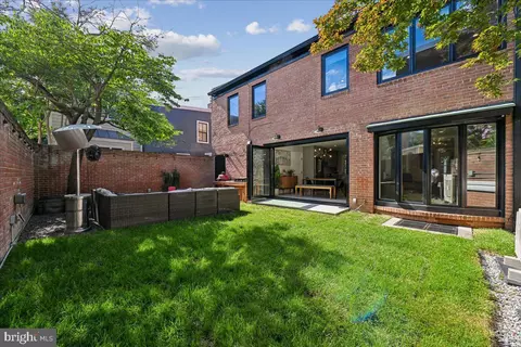 Exterior - 655 E Street St SE, Washington, DC 20003 photo 3 of 3