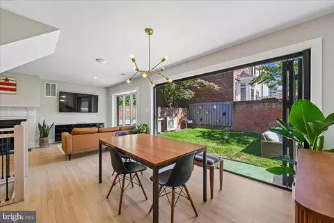 Dining - 655 E Street St SE, Washington, DC 20003 photo 2 of 3
