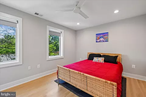 Bedroom - 655 E Street St SE, Washington, DC 20003 photo 3 of 4