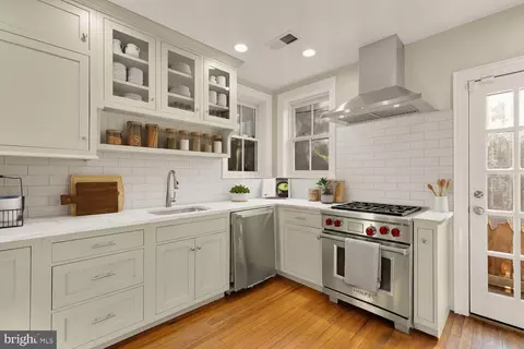 3252 N Street St NW, Washington, DC 20007 photo 7