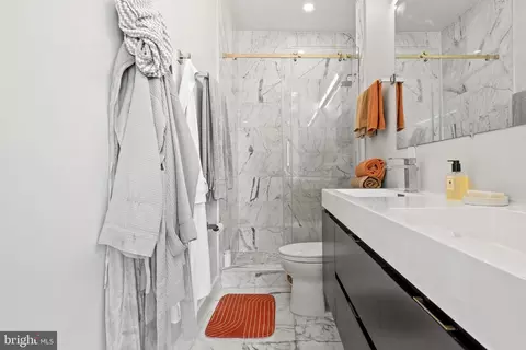 Bath - 1509 D St NE #2, Washington, DC 20002 photo 2 of 5