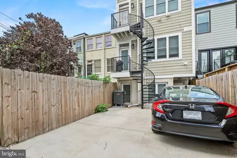 Exterior - 1509 D St NE #2, Washington, DC 20002 photo 6 of 9