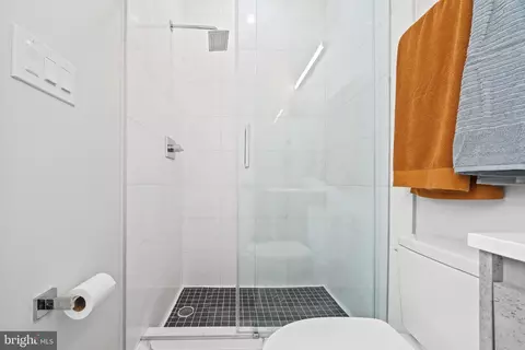 Bath - 1509 D St NE #2, Washington, DC 20002 photo 5 of 5