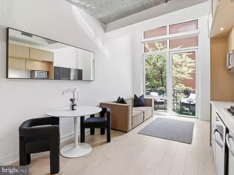 1515 15th St NW #206, Washington, DC 20005
