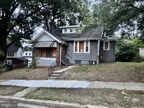 3002 24th St NE, Washington, DC 20018