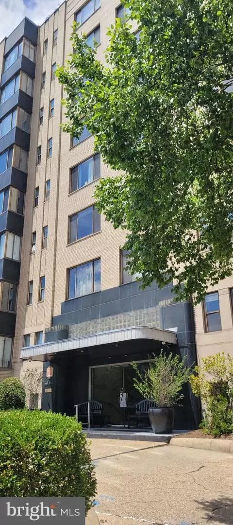1 Scott Cir NW #6, Washington, DC 20036