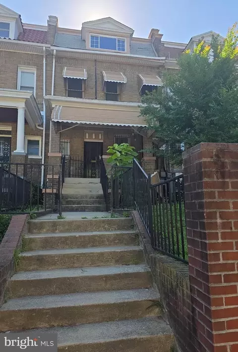 4527 9th St NW, Washington, DC 20011