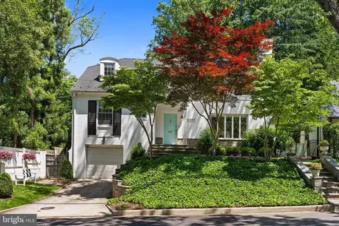 4555 W Street St NW, Washington, DC 20007