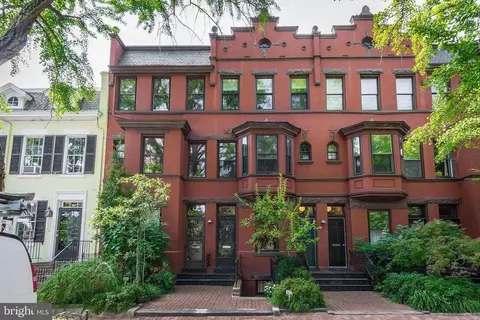 3040 R St NW #1/2, Washington, DC 20007