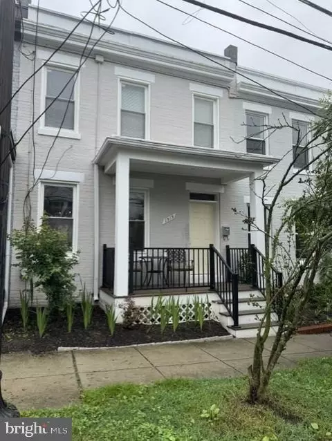 1915 35th Pl NW, Washington, DC 20007