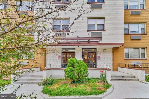 738 Longfellow St NW #206, Washington, DC 20011