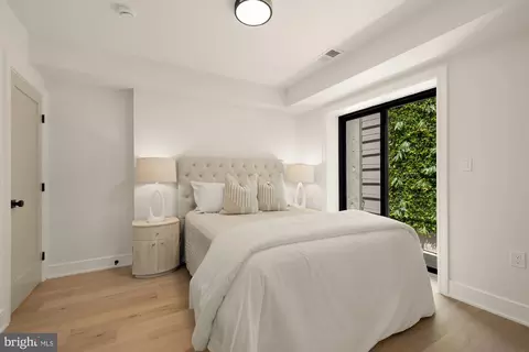 Bedroom - 1463 Harvard St NW #2, Washington, DC 20009 photo 5 of 6