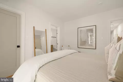 Bedroom - 1463 Harvard St NW #2, Washington, DC 20009 photo 6 of 6
