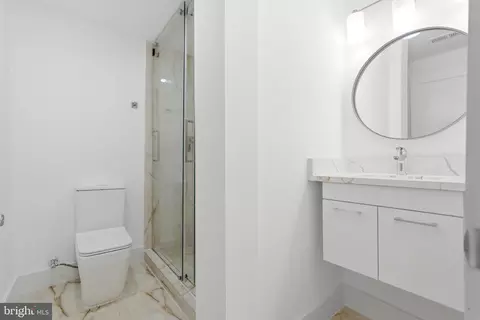 Bath - 1810 Central Pl NE #1, Washington, DC 20002 photo 4 of 5