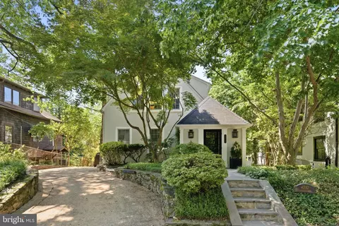 4310 Cathedral Ave NW, Washington, DC 20016