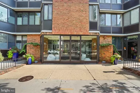 1718 P St NW #608, Washington, DC 20036 photo 2