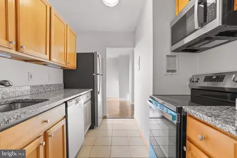 1718 P St NW #608, Washington, DC 20036 photo 16