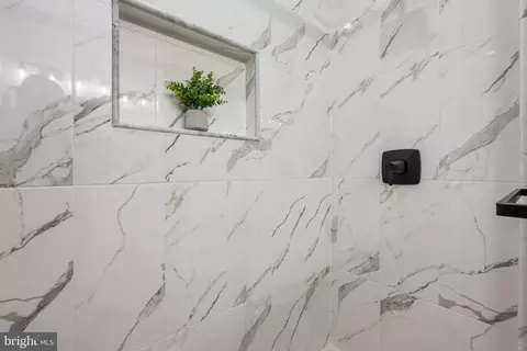 Bath - 1108 Owen Pl NE, Washington, DC 20002 photo 3 of 5