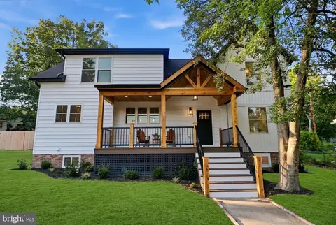 1006 Shepherd St NE, Washington, DC 20017