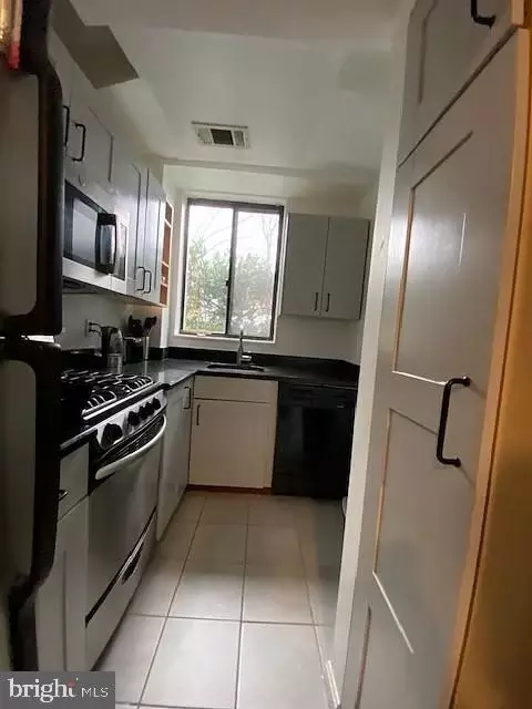 3825 Davis Pl NW #3, Washington, DC 20007 photo 6