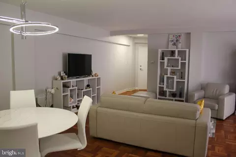 5315 Connecticut Ave NW #407, Washington, DC 20015