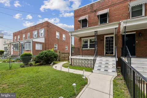 3219 12th St SE, Washington, DC 20032