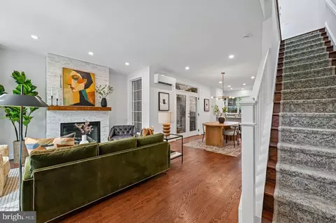Entry Way - 21 4th St NE, Washington, DC 20002 photo 1 of 3