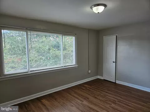 807 48th Pl NE, Washington, DC 20019