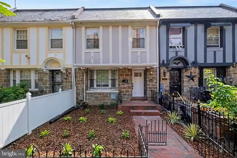 1466 Ogden St NW, Washington, DC 20010