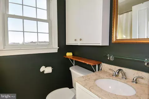 Bath - 2625 3rd St NE #301, Washington, DC 20002 photo 1 of 3