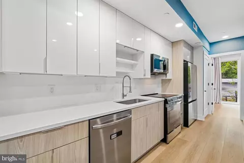 1372 NE Bryant St NE #4, Washington, DC 20018