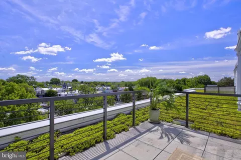300 8th St NE #PH502, Washington, DC 20002 photo 9