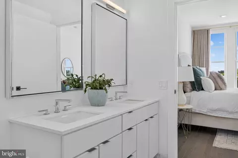 300 8th St NE #PH502, Washington, DC 20002 photo 22