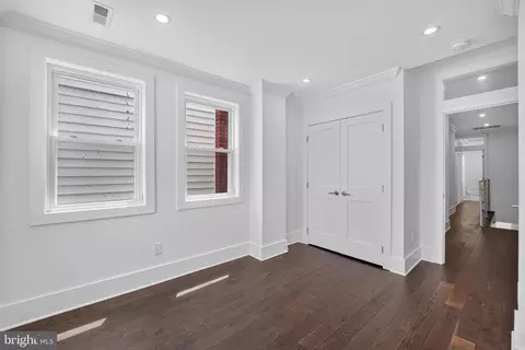 Entry Way - 615 11th St NE, Washington, DC 20002 photo 10 of 12
