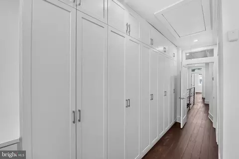 Entry Way - 615 11th St NE, Washington, DC 20002 photo 9 of 12