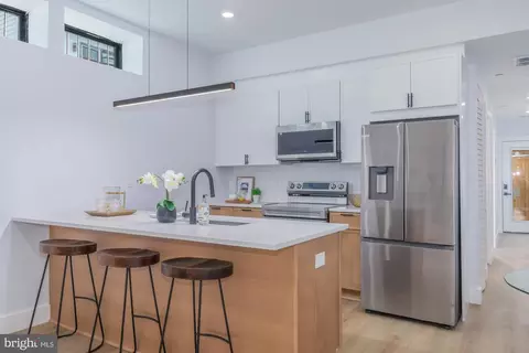 1012 17th Pl NE #TWO, Washington, DC 20002 photo 3