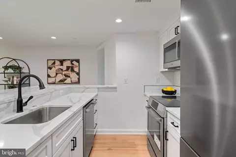 Kitchen - 131 11th St NE #A, Washington, DC 20002 photo 3 of 5