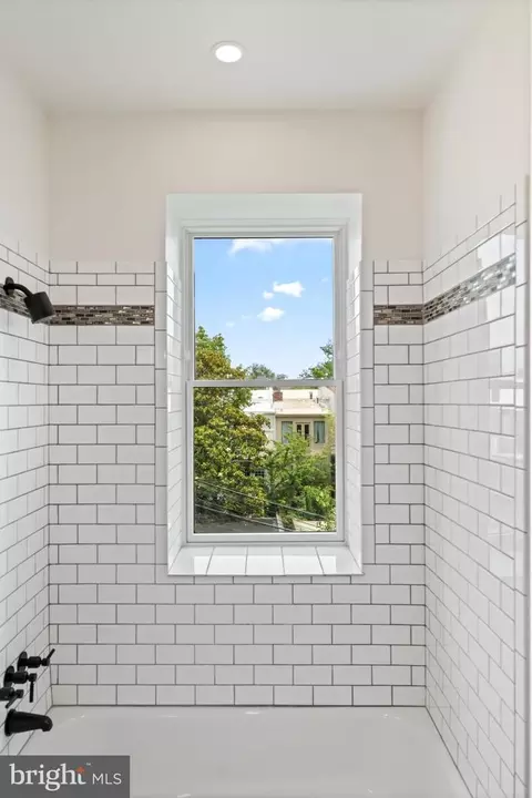 Bath - 131 11th St NE #PH, Washington, DC 20002 photo 5 of 5