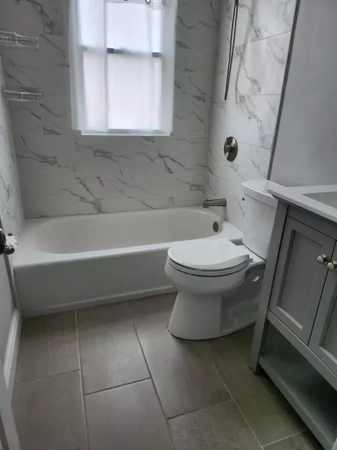 Bath - 1702 Lang Pl NE, Washington, DC 20002 photo 1 of 5