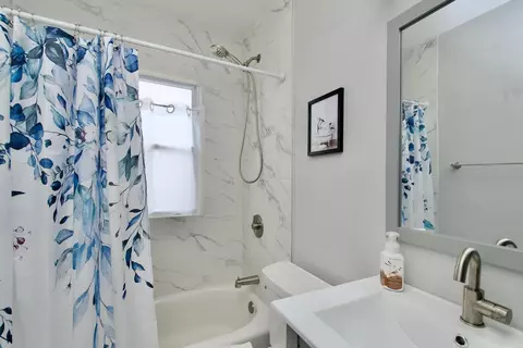 Bath - 1702 Lang Pl NE, Washington, DC 20002 photo 2 of 5