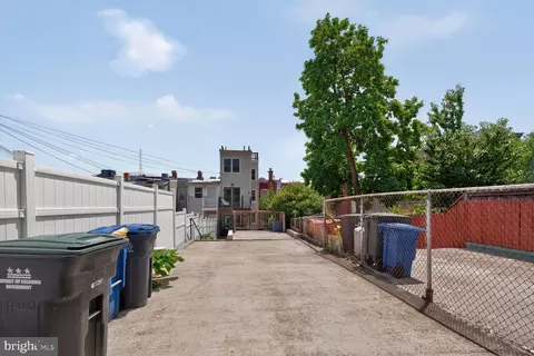Exterior - 2016 4th St NE #2, Washington, DC 20002 photo 3 of 6