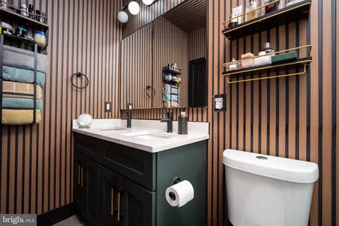 Bath - 1626 K St NE #2, Washington, DC 20002 photo 3 of 4