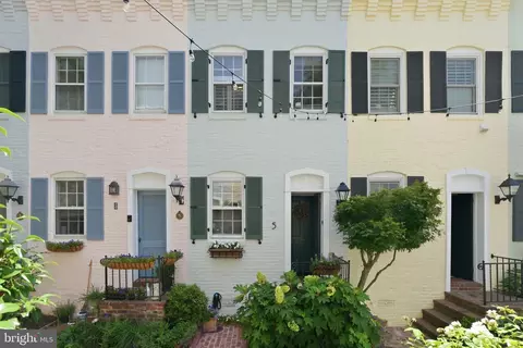 Exterior - 5 Pomander Walk NW, Washington, DC 20007 photo 3 of 5
