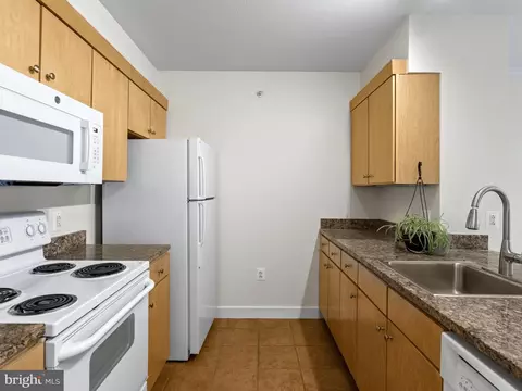 616 E St NW #407, Washington, DC 20004 photo 4