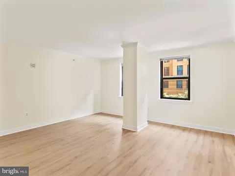 616 E St NW #407, Washington, DC 20004 photo 2