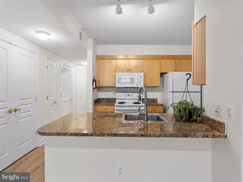 616 E St NW #407, Washington, DC 20004 photo 6